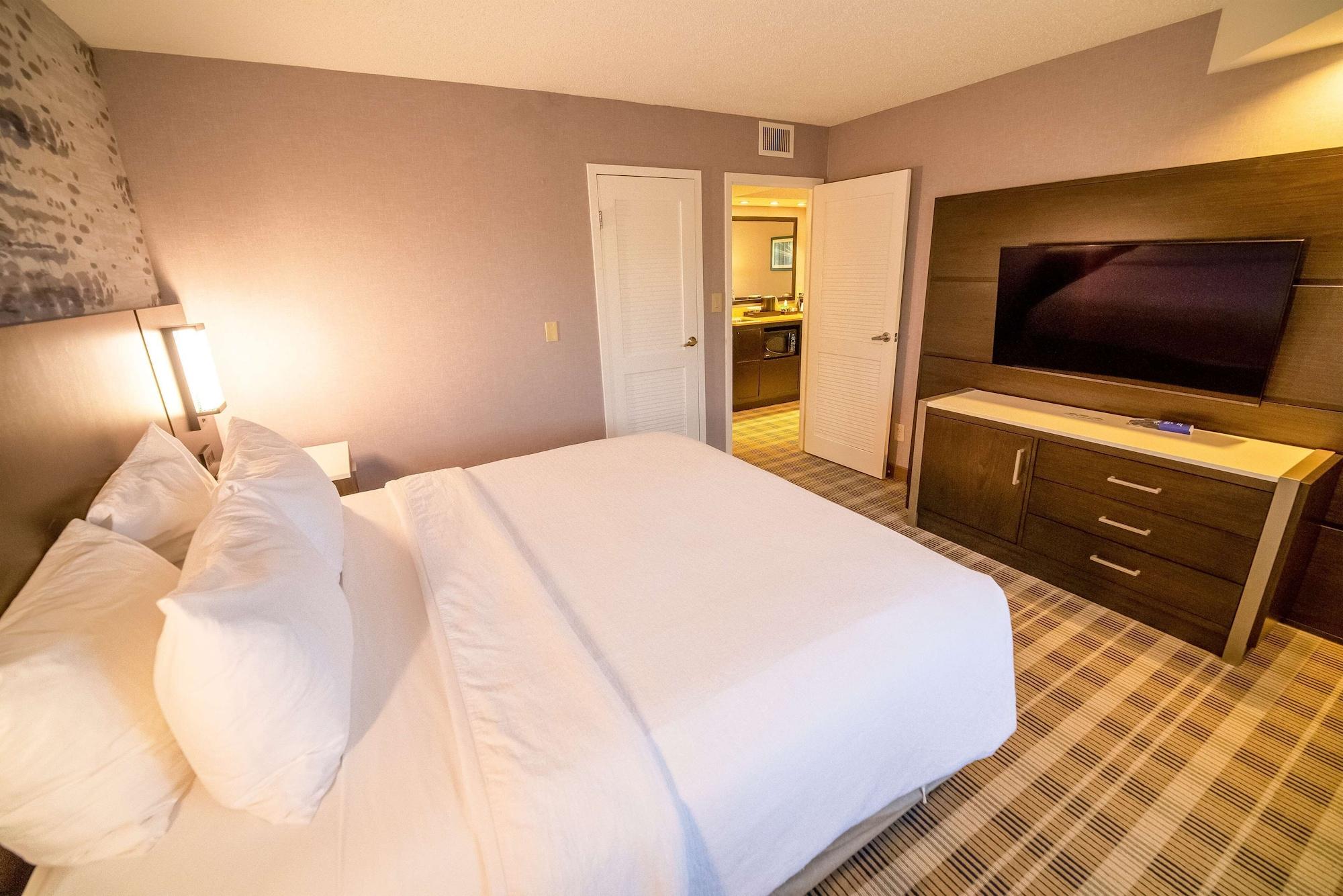 Embassy Suites By Hilton Kansas City Overland Park Eksteriør bilde
